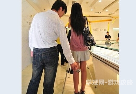 亚洲精品偷拍自综合网亚洲精品偷拍自综合网，揭秘网络偷拍新趋势