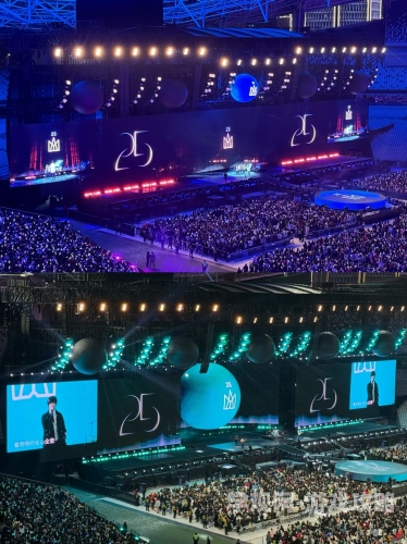 亚洲新闻综合报道一本久久综合亚洲鲁鲁五月天婷婷